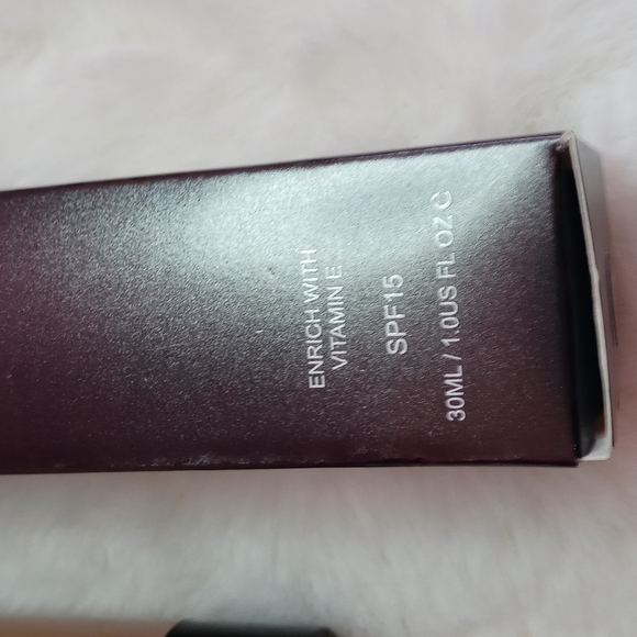 Cosmetics - Picture 3 of 4